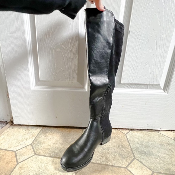 Le Chateau Faux Suede Leather Knee High Boots - Picture 4 of 7